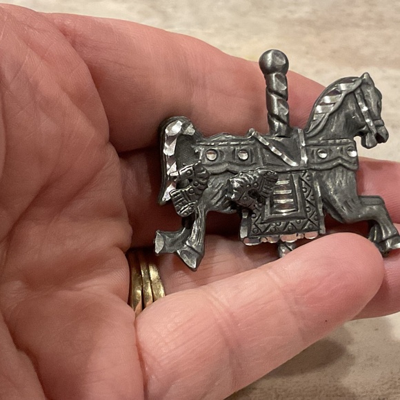 Torino Pewter Carousel Horse Trinket Box Brooch Earrings Vintage - Picture 6 of 11